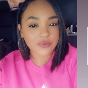 Meet your Posher, Stephaniee